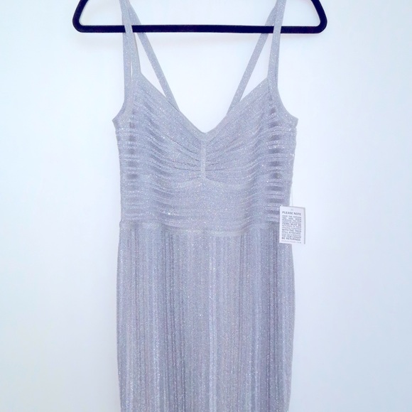 Herve Leger metallic Silver knit above knee dress Size Medium NWT - Picture 3 of 8